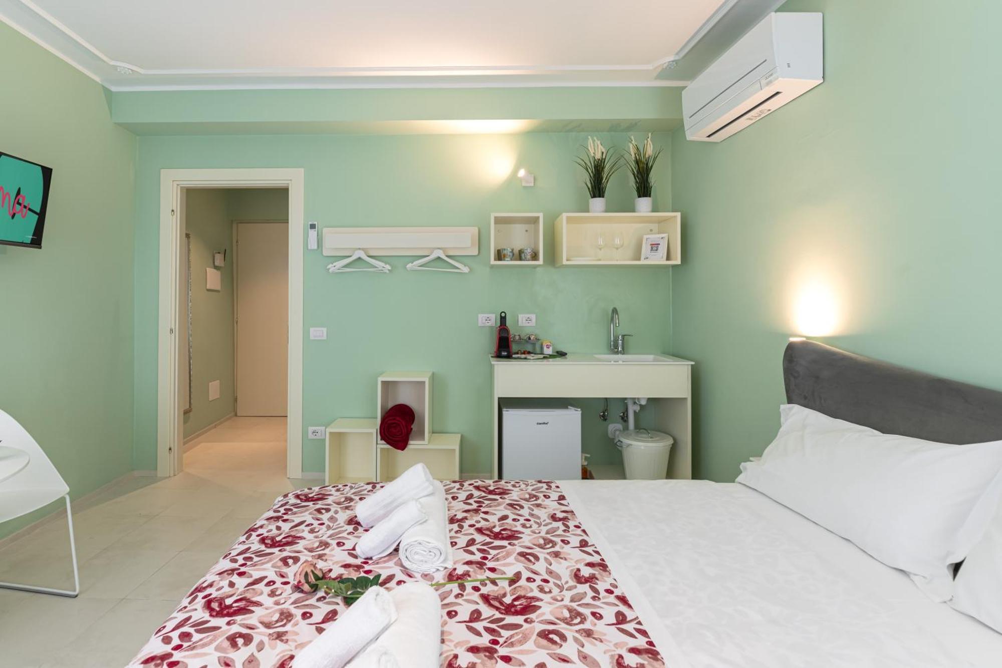 Glam Parma Hotell Exteriör bild