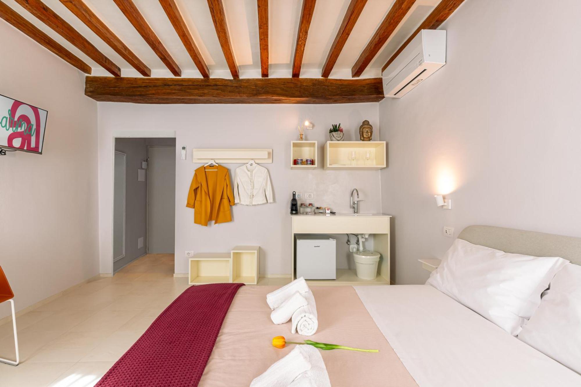 Glam Parma Hotell Exteriör bild